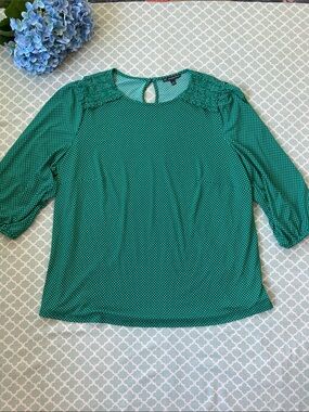 Adrianna Papell Green Polka Dot Blouse 1X